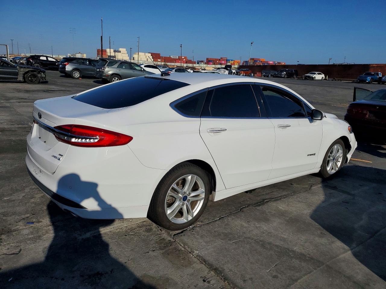 2018 Ford Fusion Se Hybrid - Image 3