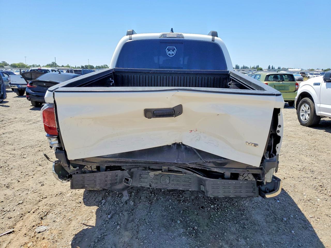 2022 Toyota Tacoma Trd Off-Road - Image 6