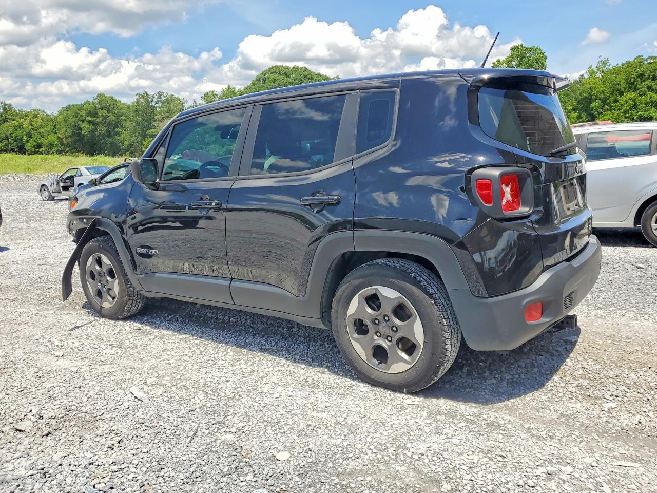 2016 Jeep Renegade Sport - Фото 2