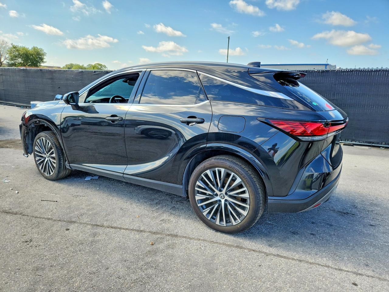 2023 Lexus Rx 350 Premium+ - Image 2