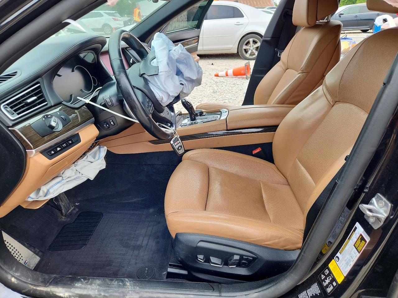 2015 BMW 750 Xi - Фото 7