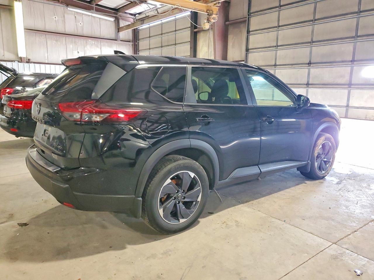 2024 Nissan Rogue Sv - Image 3