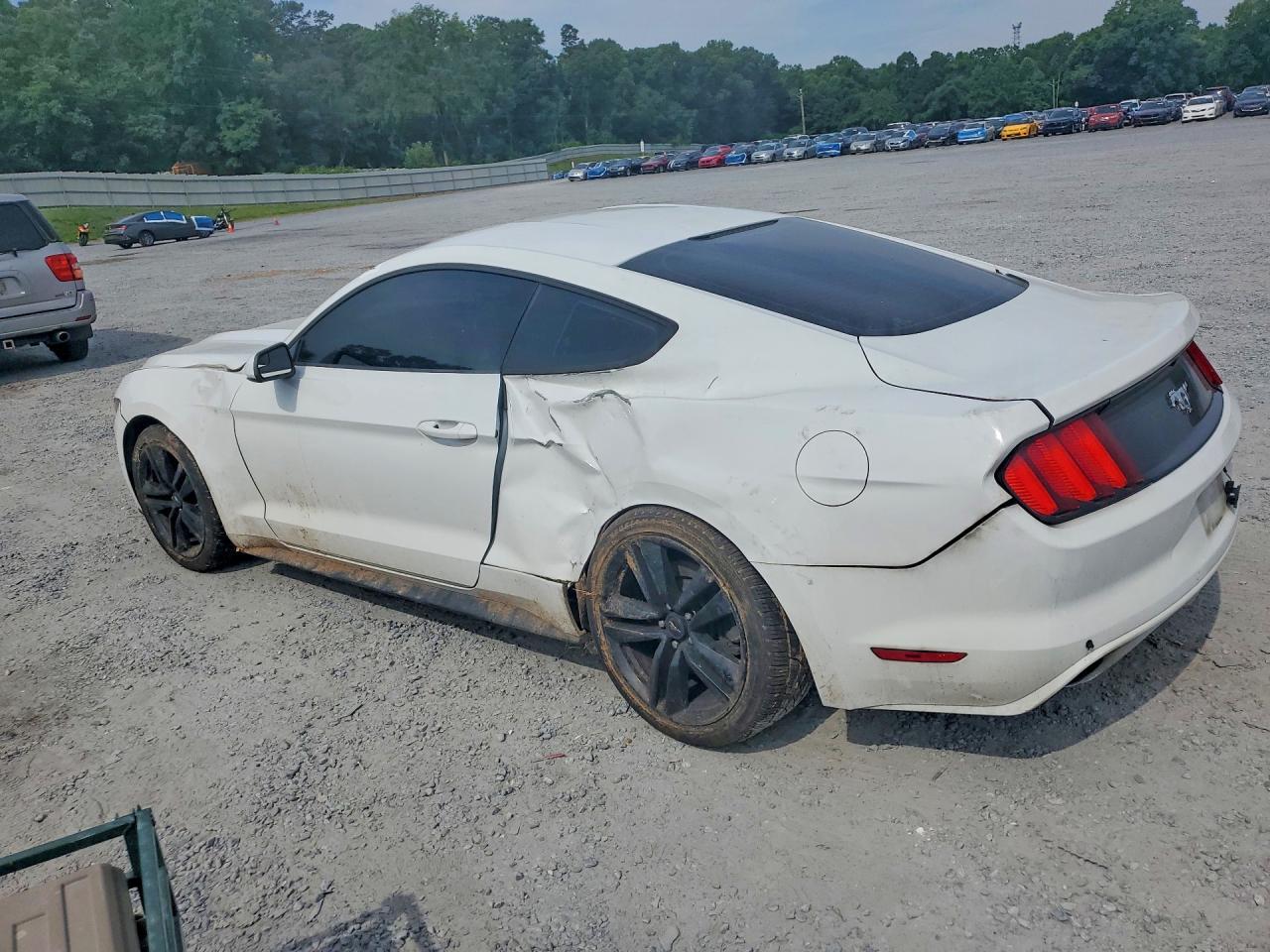 2015 Ford Mustang - Фото 2