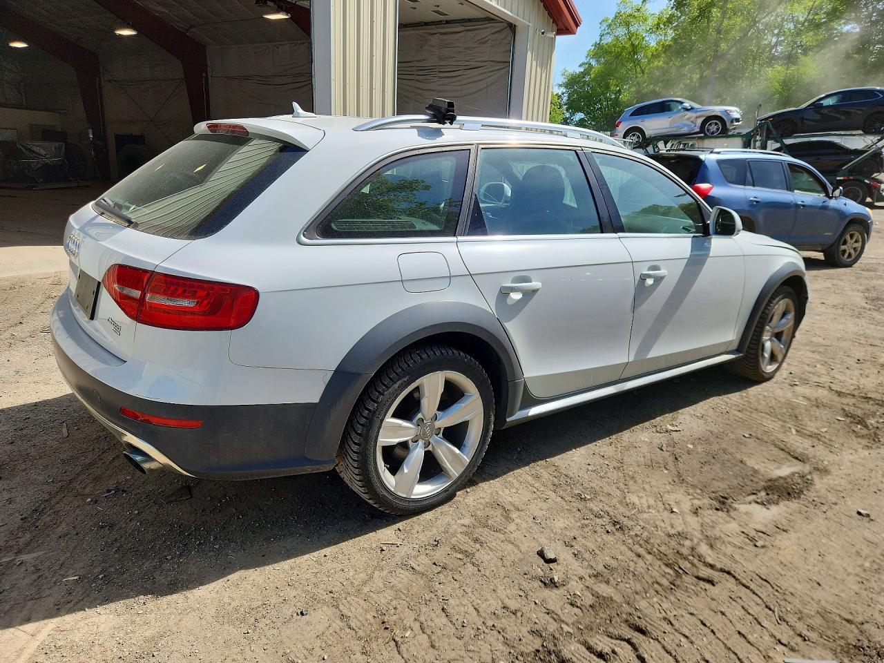 2014 Audi A4 Allroad Premium Plus - Image 3