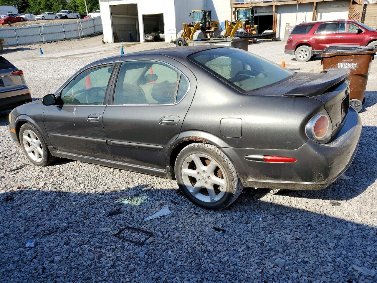 2003 Nissan Maxima Gxe - Фото 2