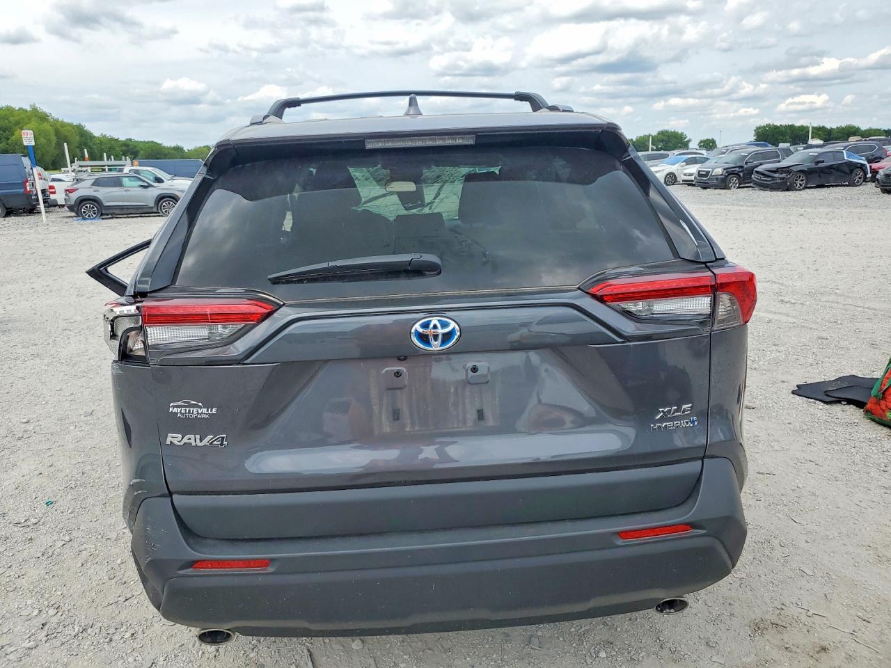 2024 Toyota Rav4 Xle Premium - Фото 6