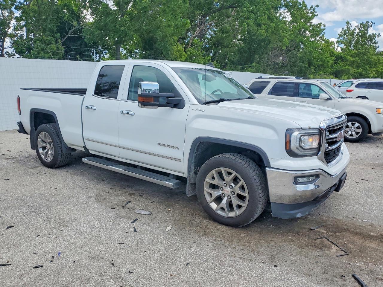 2017 GMC Sierra Slt - Фото 4
