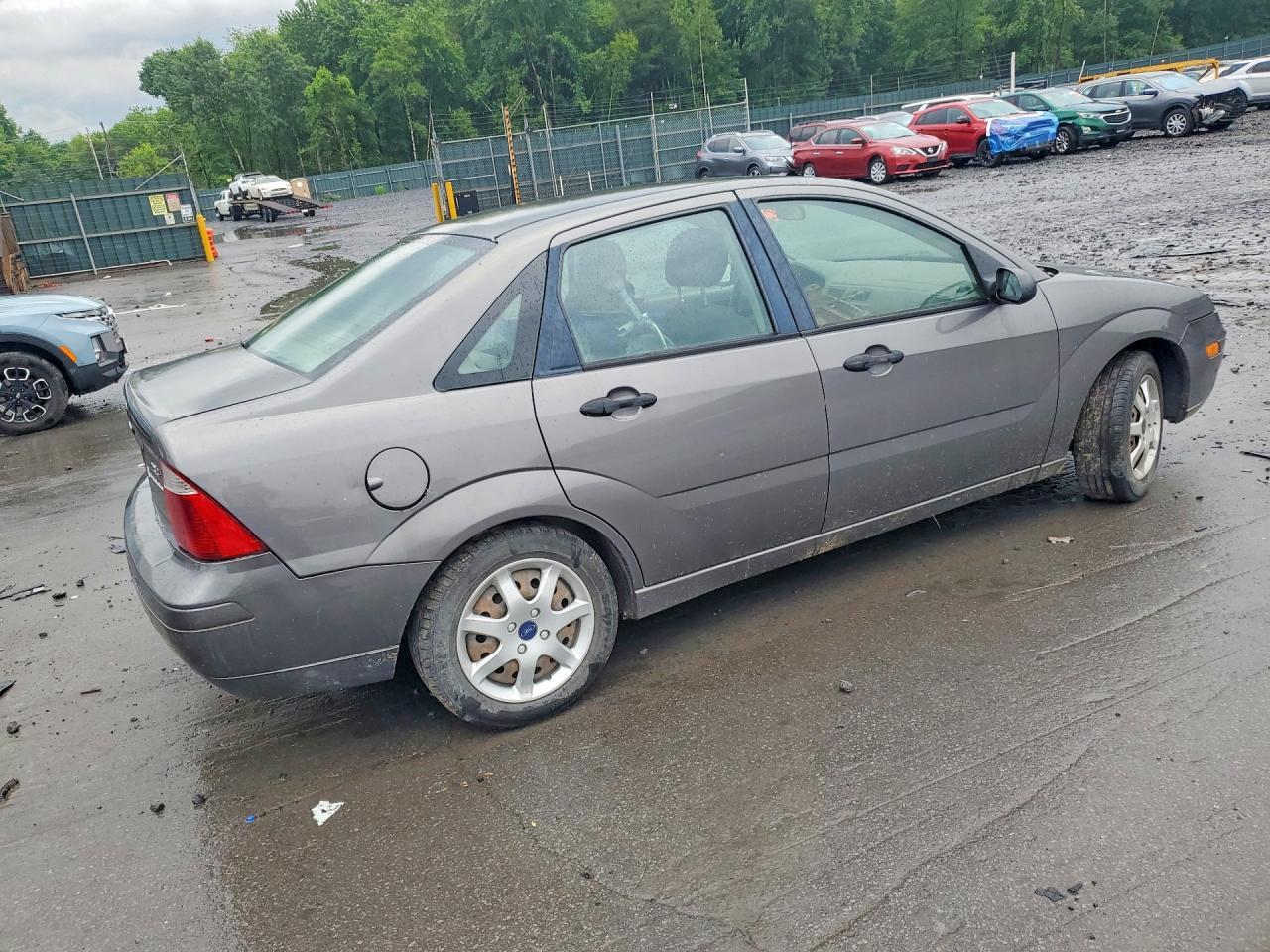 2005 Ford Focus Zx4 - Фото 3