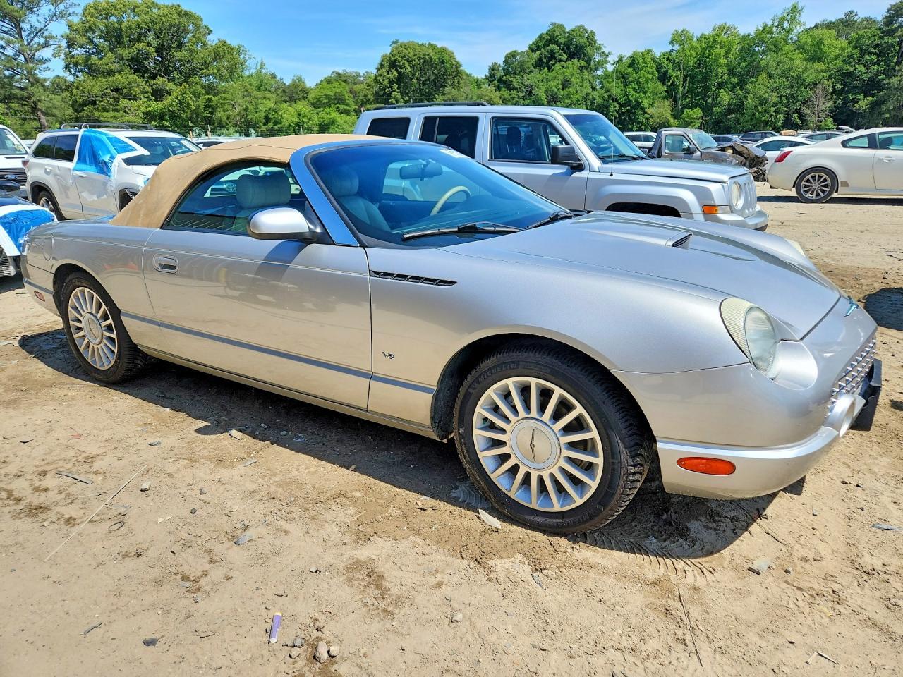 2004 Ford Thunderbird - Image 4