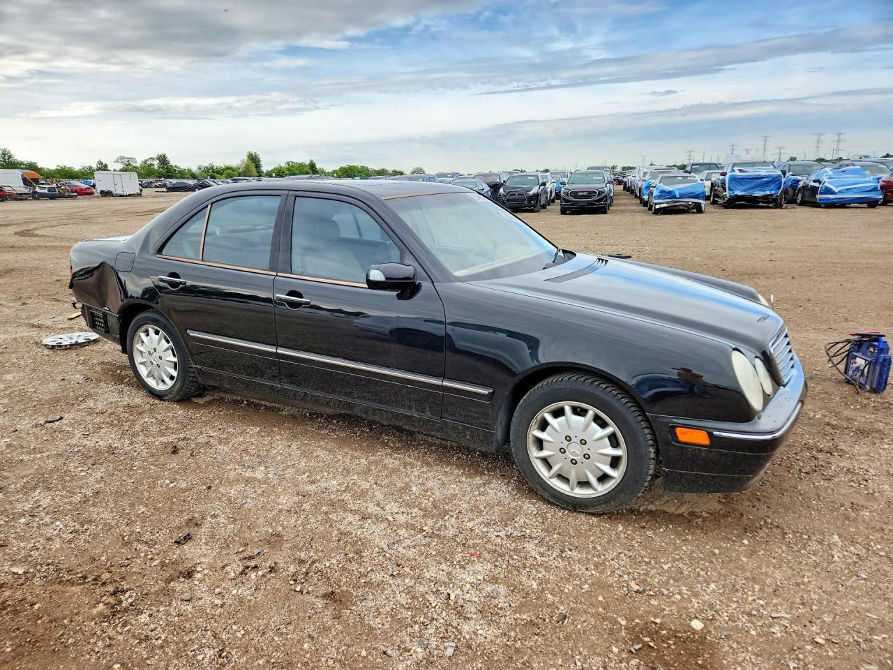 2000 Mercedes-Benz E 320 - Фото 4