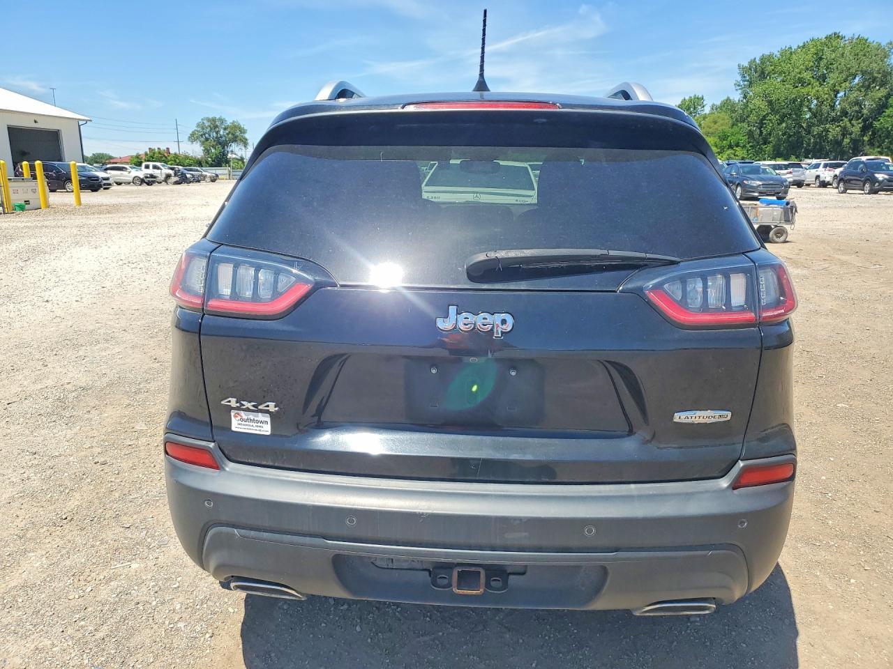 2021 Jeep Cherokee Latitude Lux - Image 6
