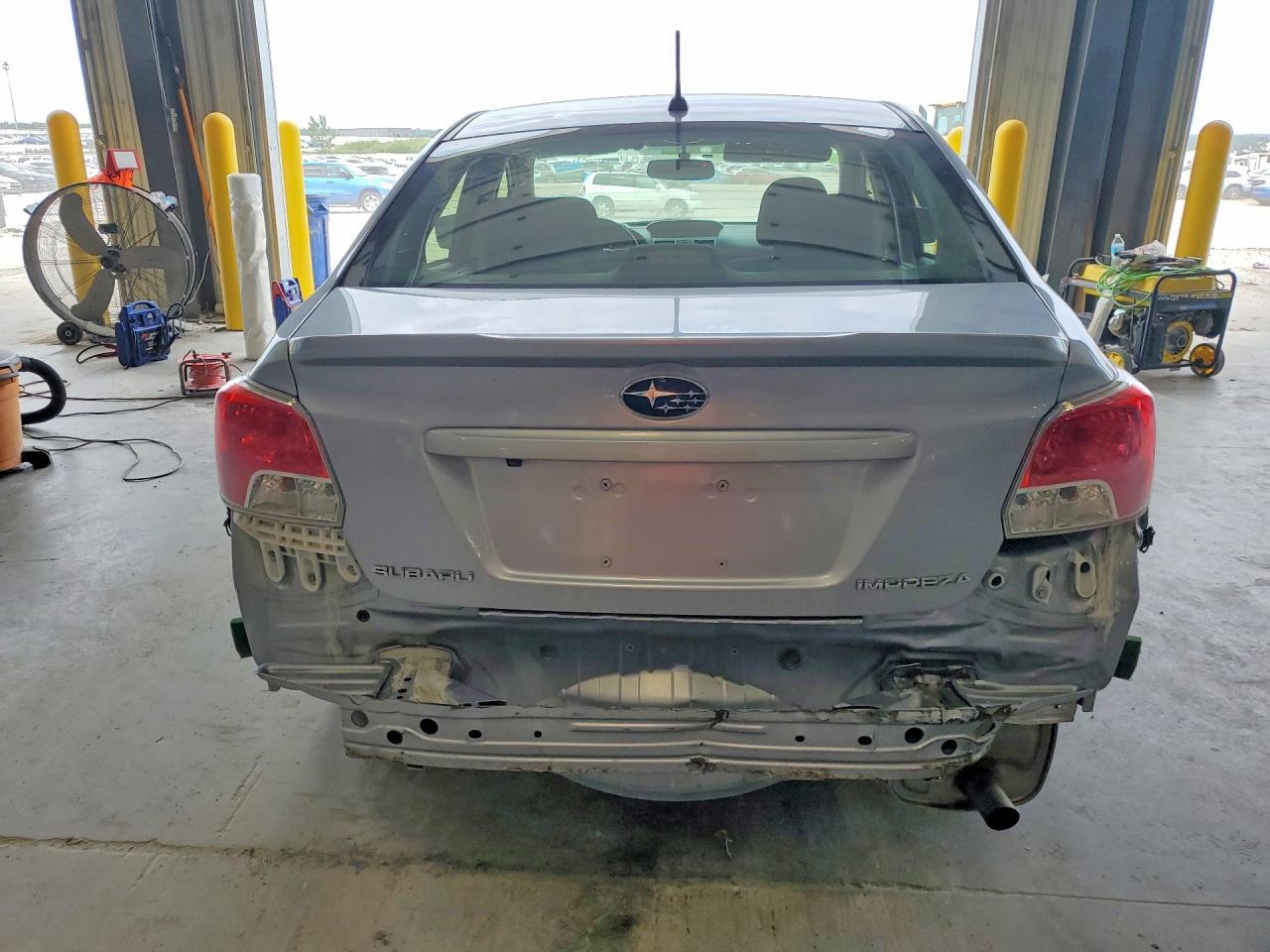 2016 Subaru Impreza Premium - Фото 6