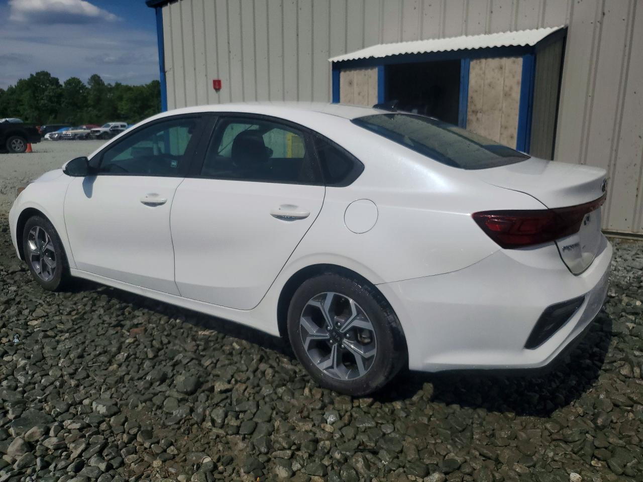 2021 Kia Forte Lxs - Image 2