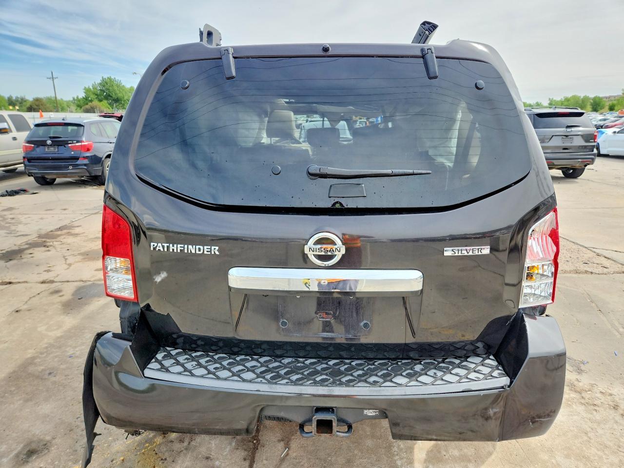 2011 Nissan Pathfinder S - Фото 6