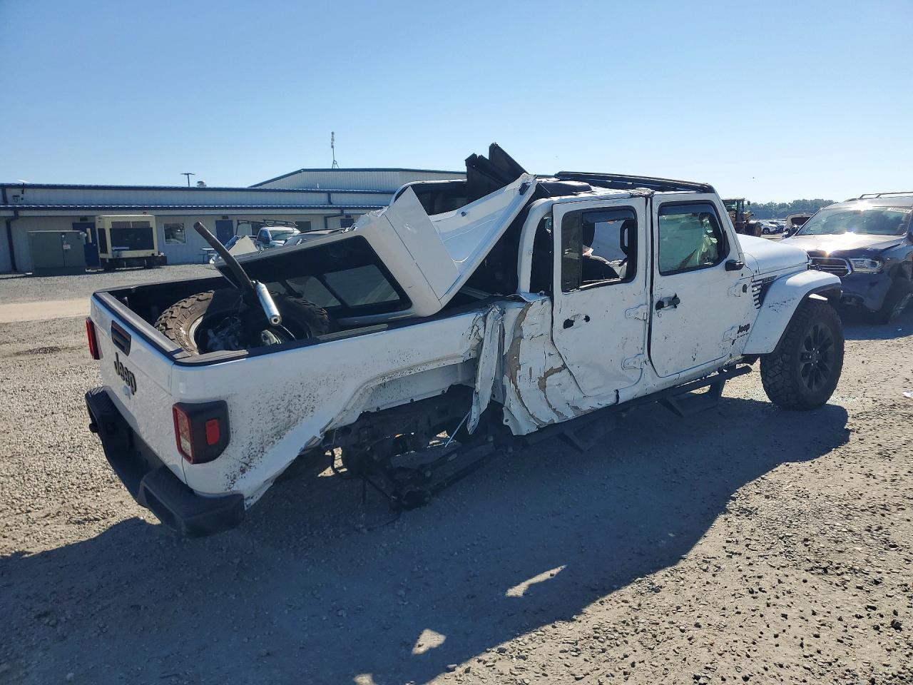 2025 Jeep Gladiator Sport - Image 3