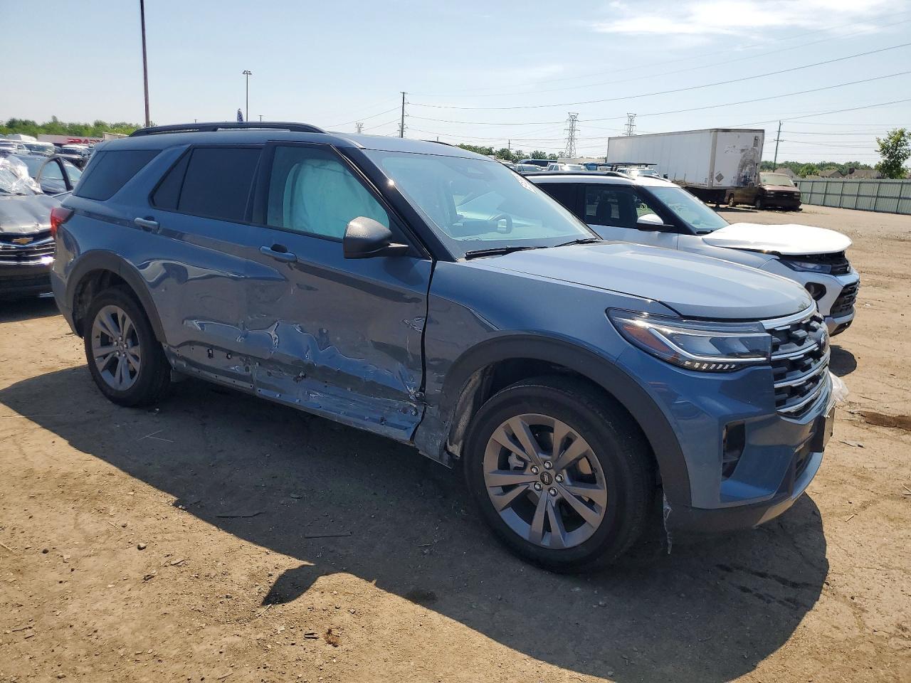 2025 Ford Explorer Active - Фото 4