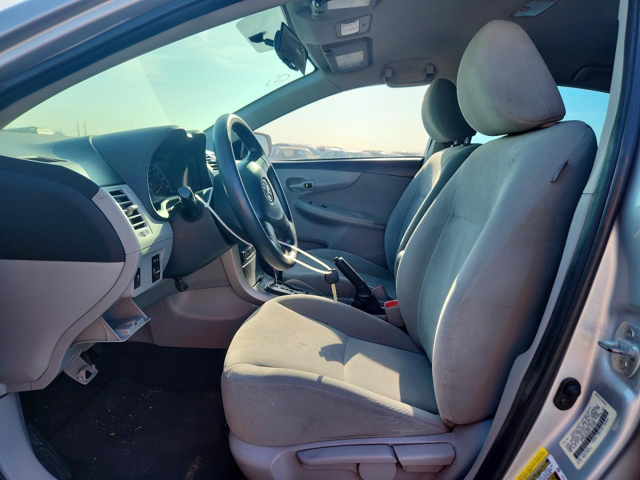 2013 Toyota Corolla L - Фото 7