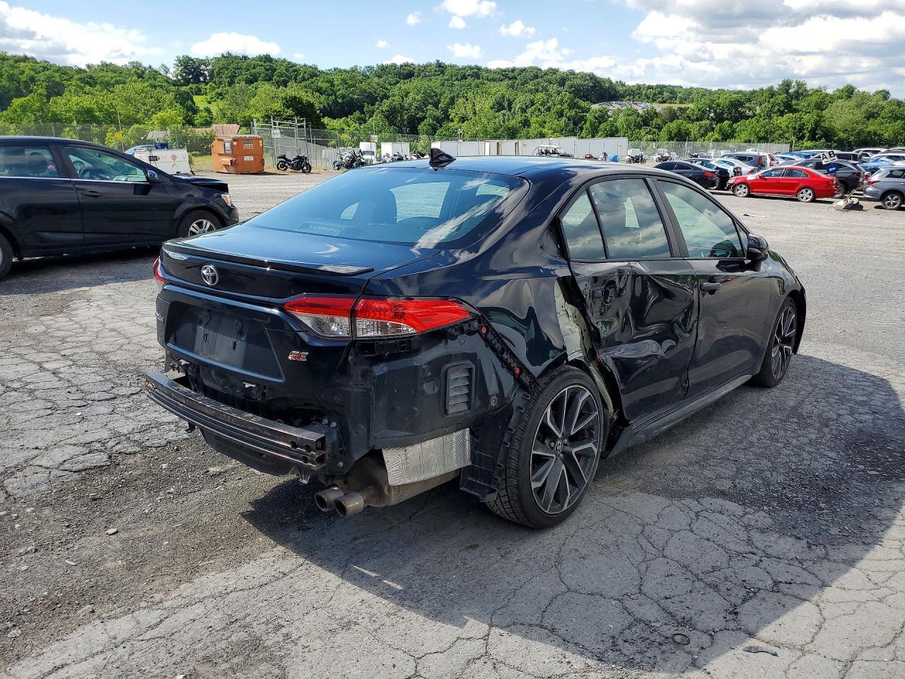 2020 Toyota Corolla Se - Image 3
