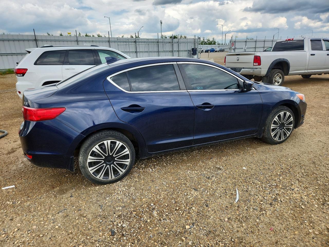 2013 Acura Ilx 20 Tech - Image 3