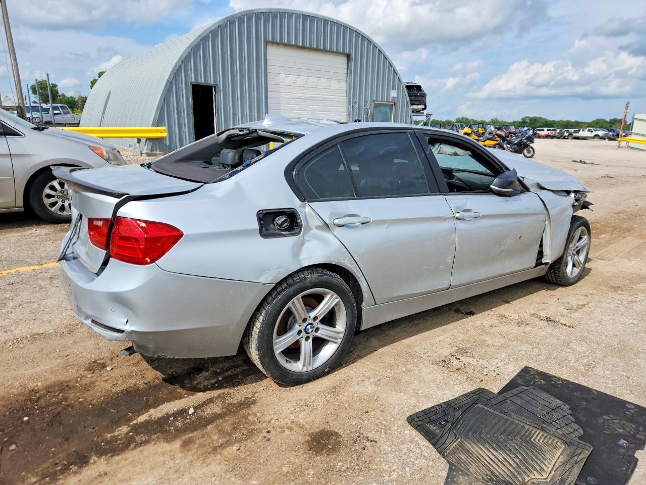 2015 BMW 328 Xi - Фото 3