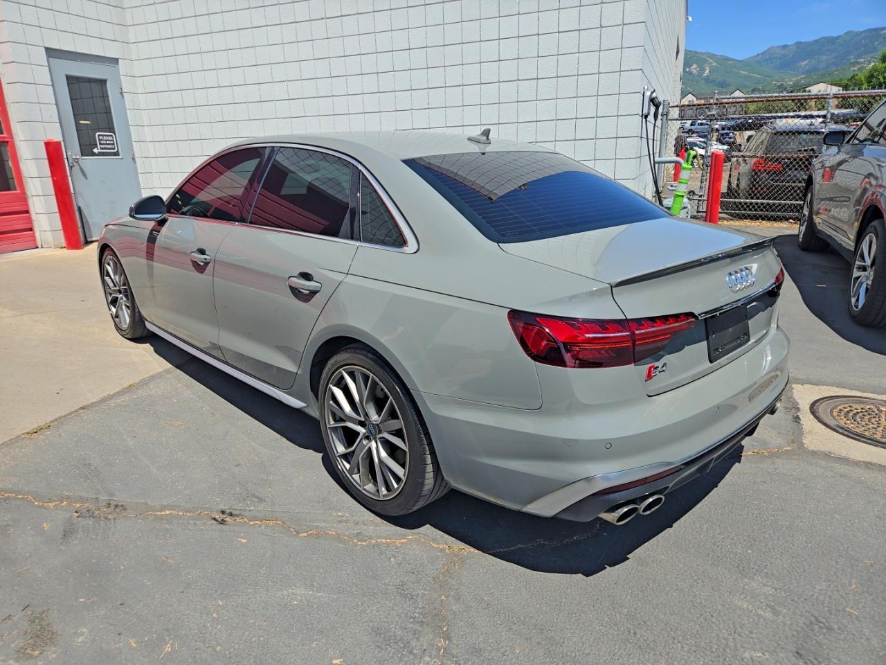 2020 Audi S4 - Фото 3