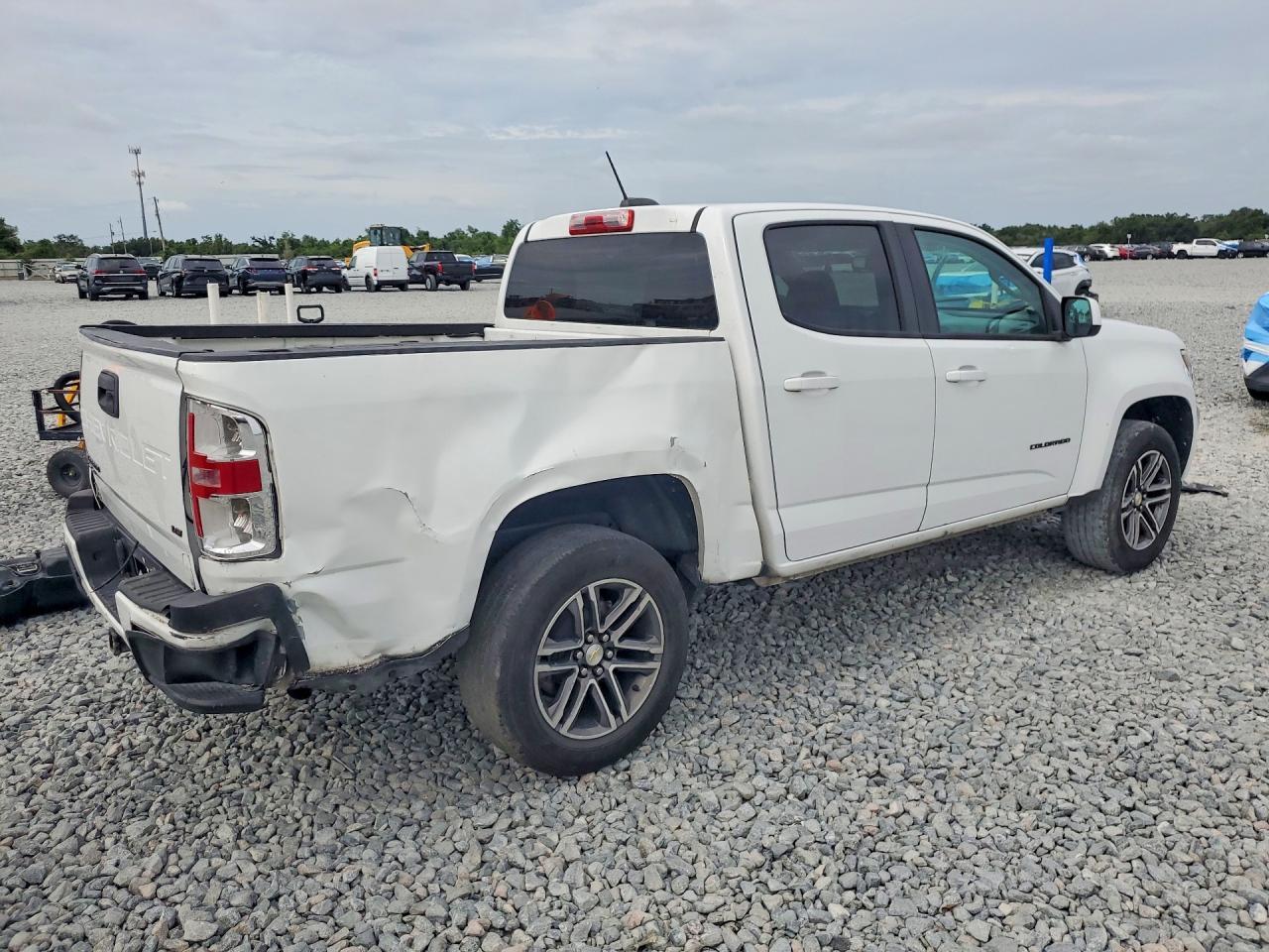 2021 Chevrolet Colorado - Фото 3
