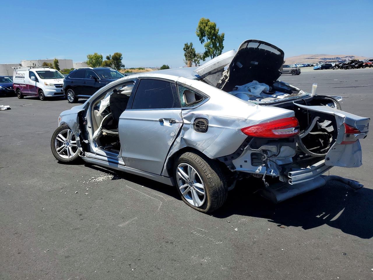 2018 Ford Fusion Se - Image 2