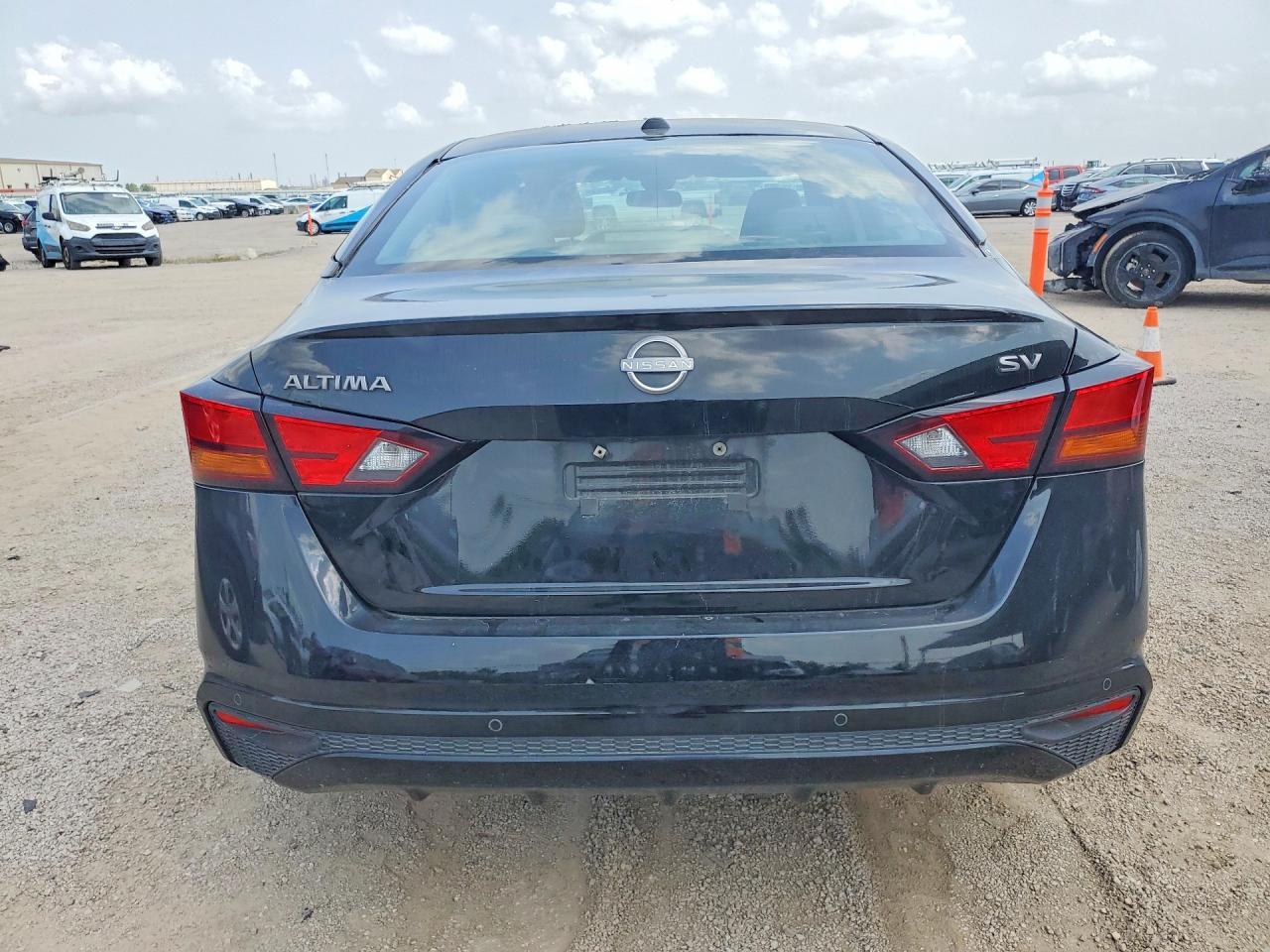 2023 Nissan Altima Sv - Фото 6