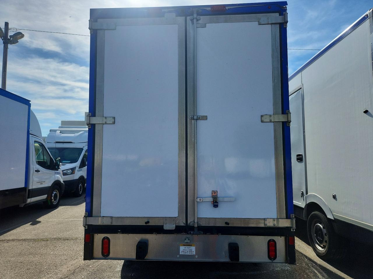 2021 Ford Transit Delivery Truck - Фото 6