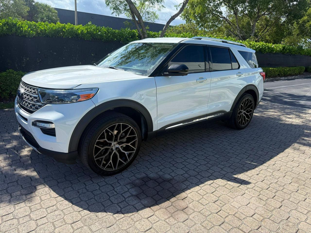 2022 Ford Explorer Limited - Фото 2