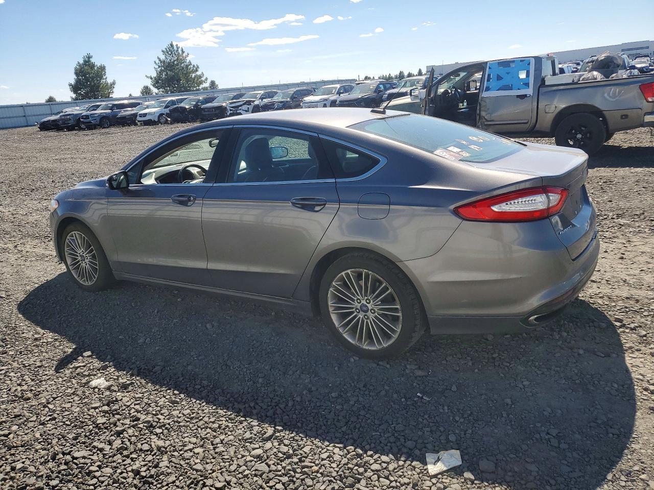 2013 Ford Fusion Se - Image 2