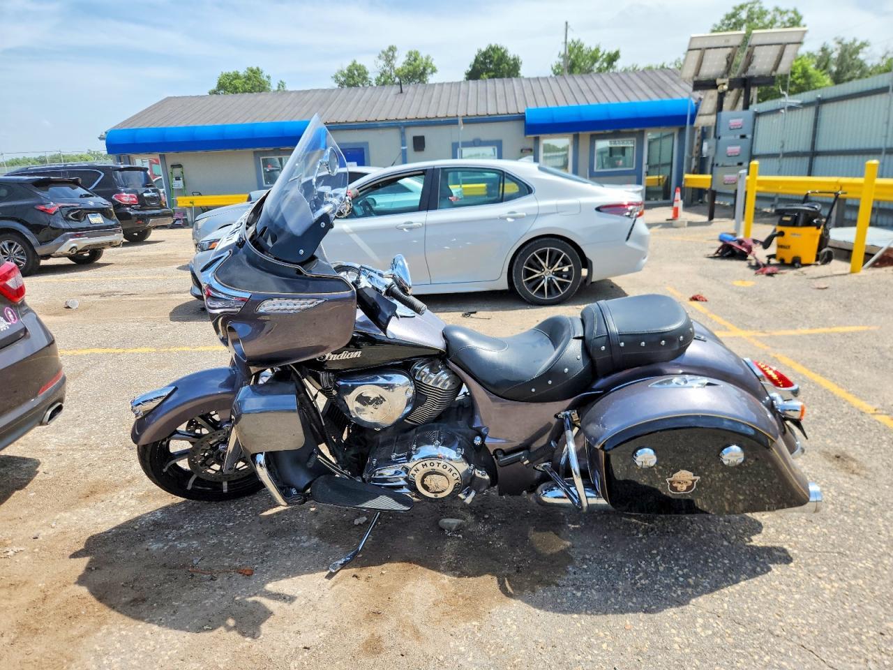 2016 Indian Roadmaster - Image 3