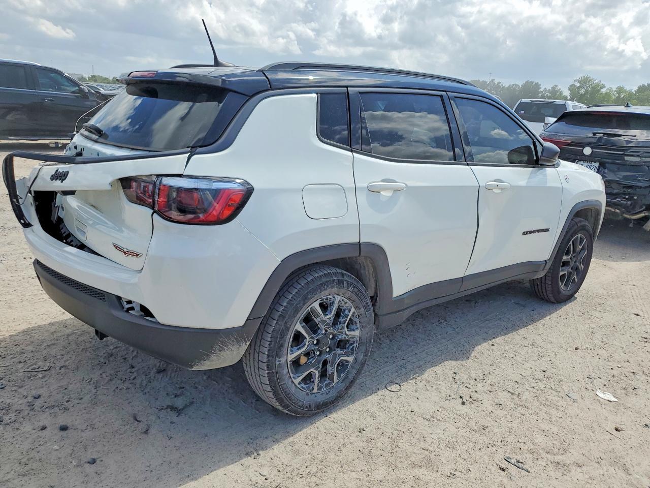 2019 Jeep Compass Trailhawk - Фото 3