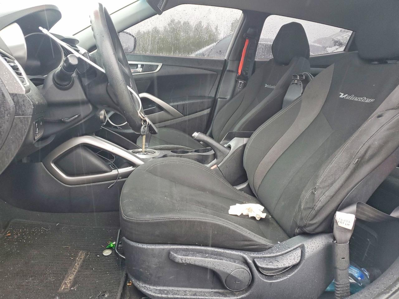 2016 Hyundai Veloster Base - Фото 7