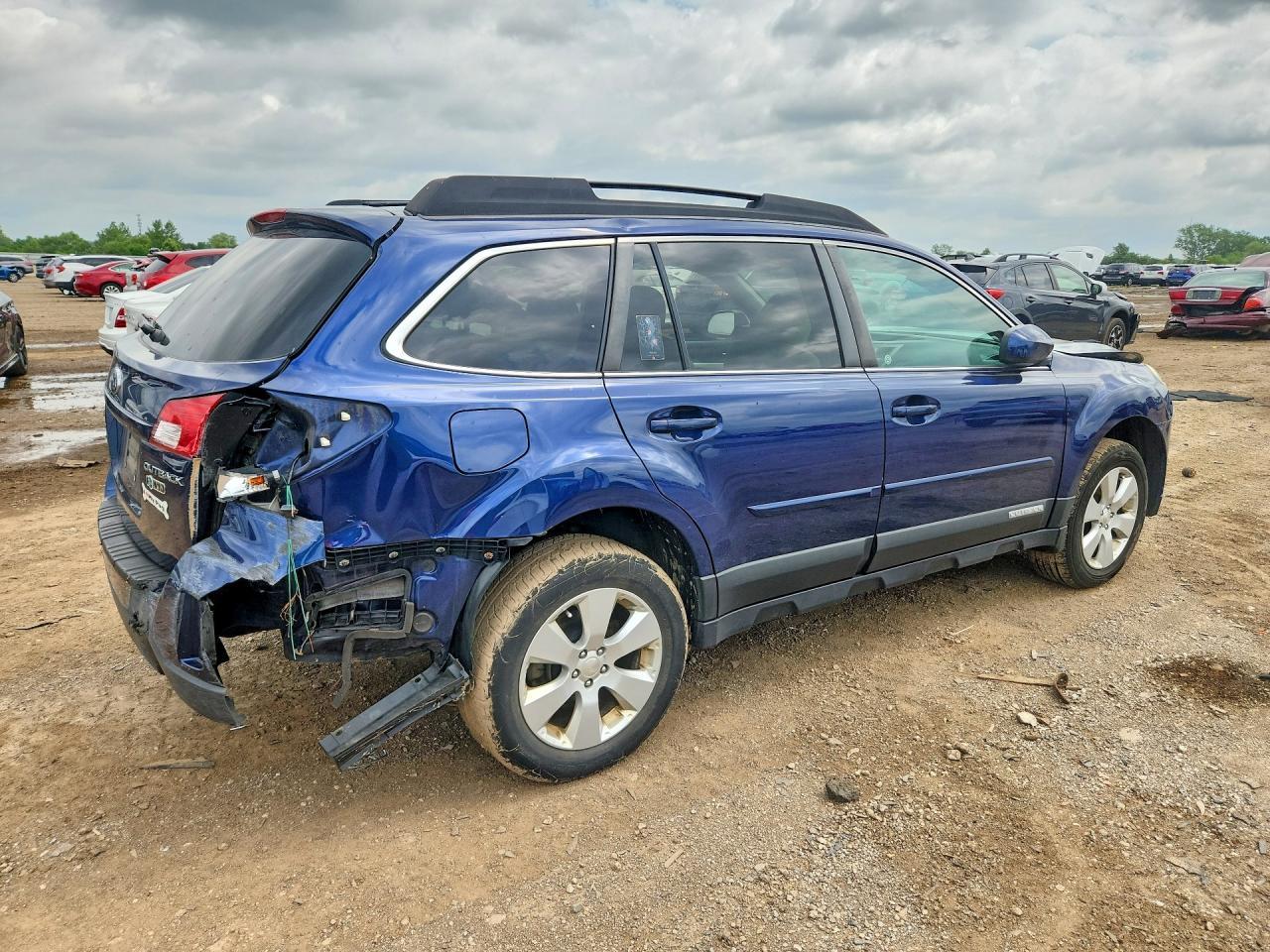 2011 Subaru Outback 2.5I Premium - Image 3