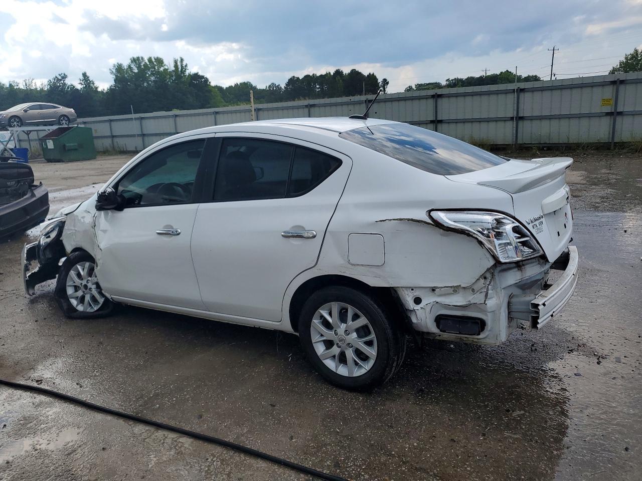 2019 Nissan Versa Sv - Фото 2