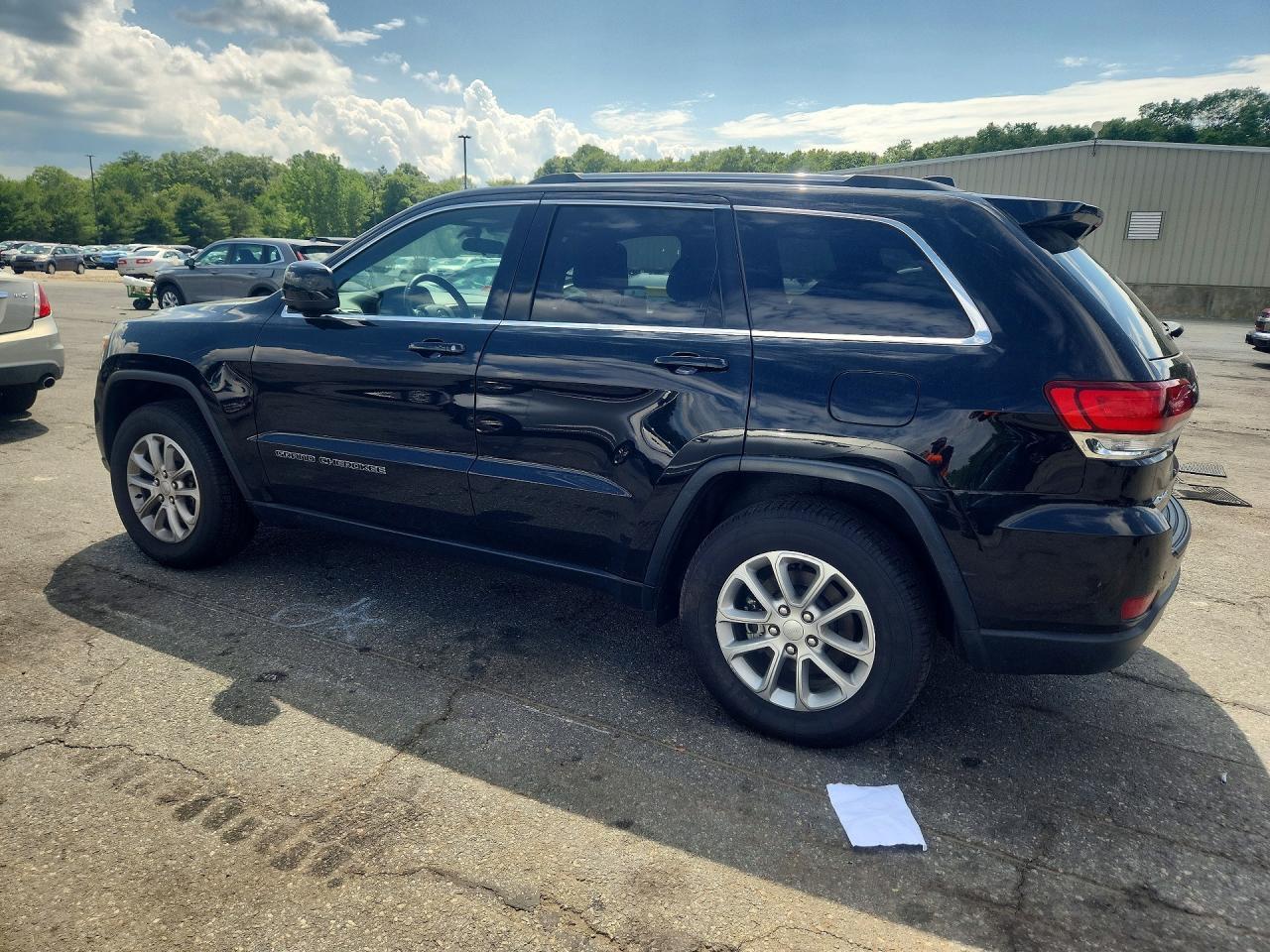 2021 Jeep Grand Cherokee Laredo - Image 2