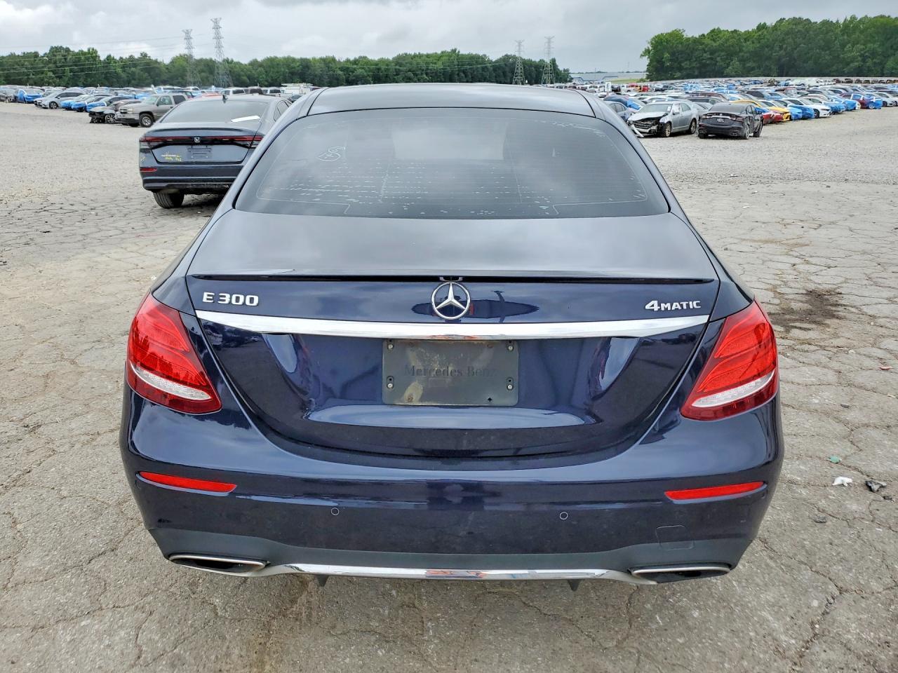 2018 Mercedes-Benz E 300 4Matic - Image 6