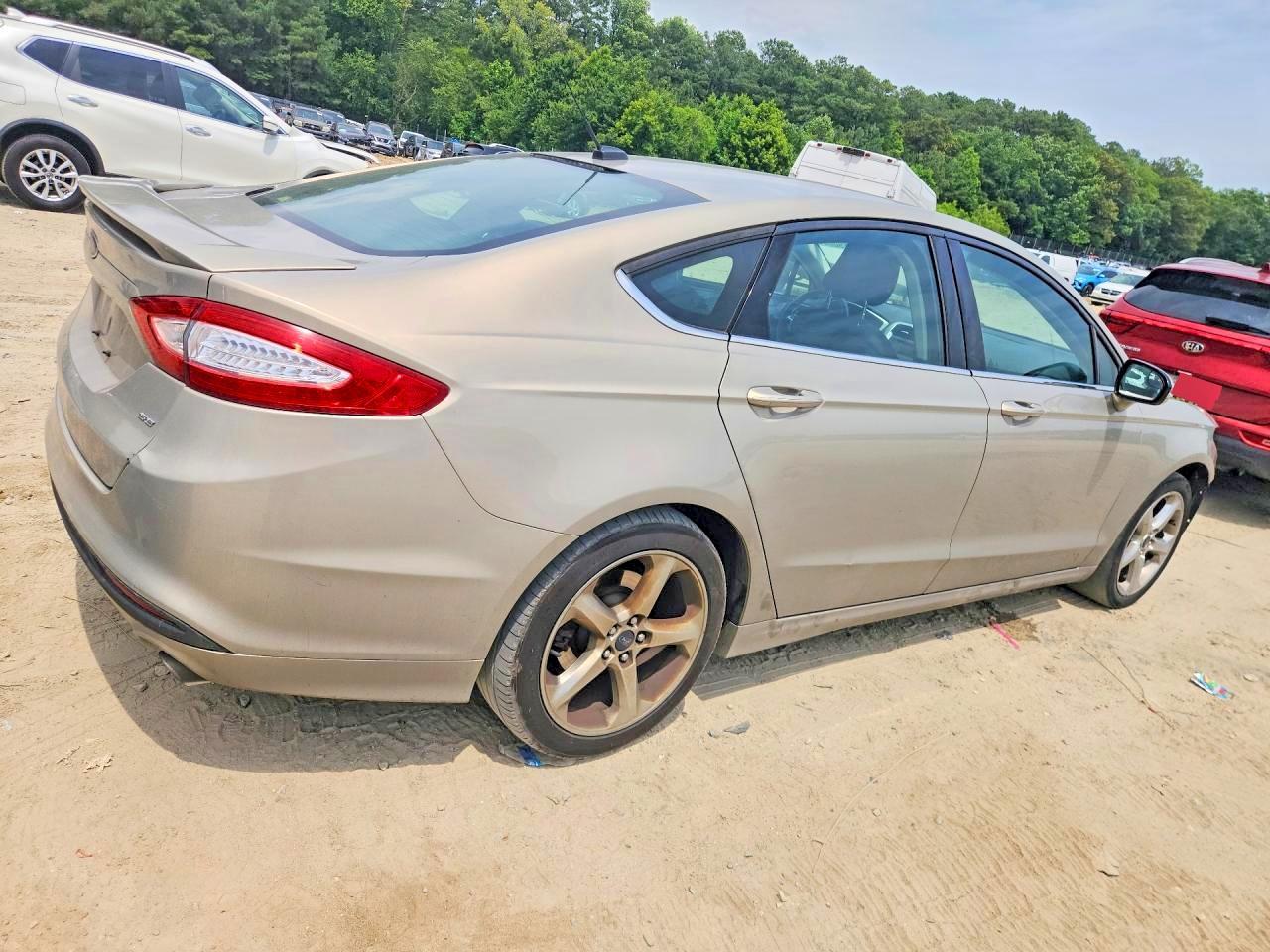 2015 Ford Fusion Se - Image 3