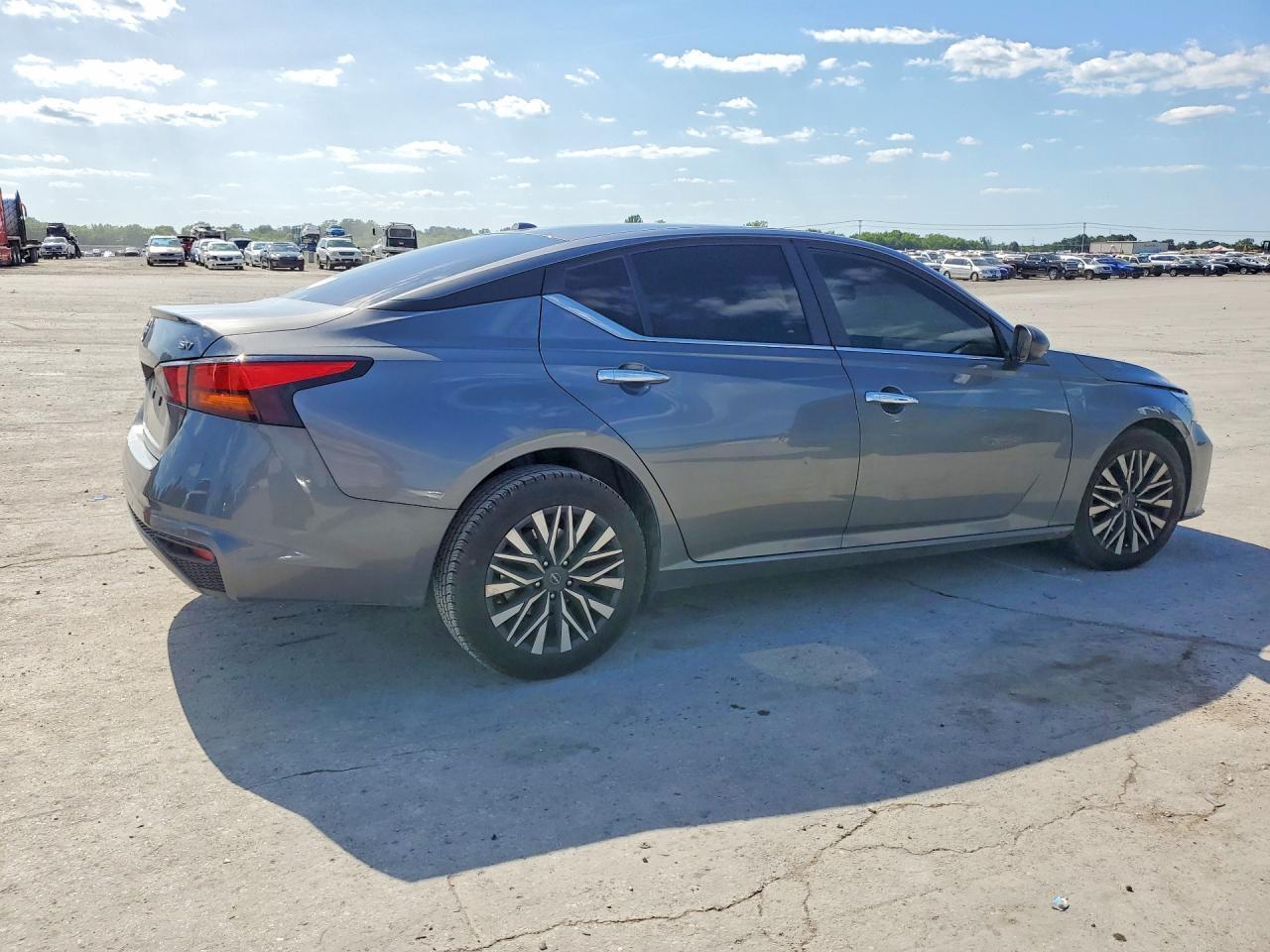 2024 Nissan Altima Sv - Фото 3