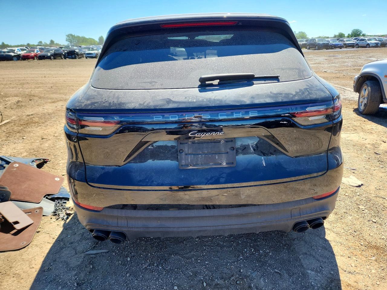 2023 Porsche Cayenne E-Hybrid - Image 6