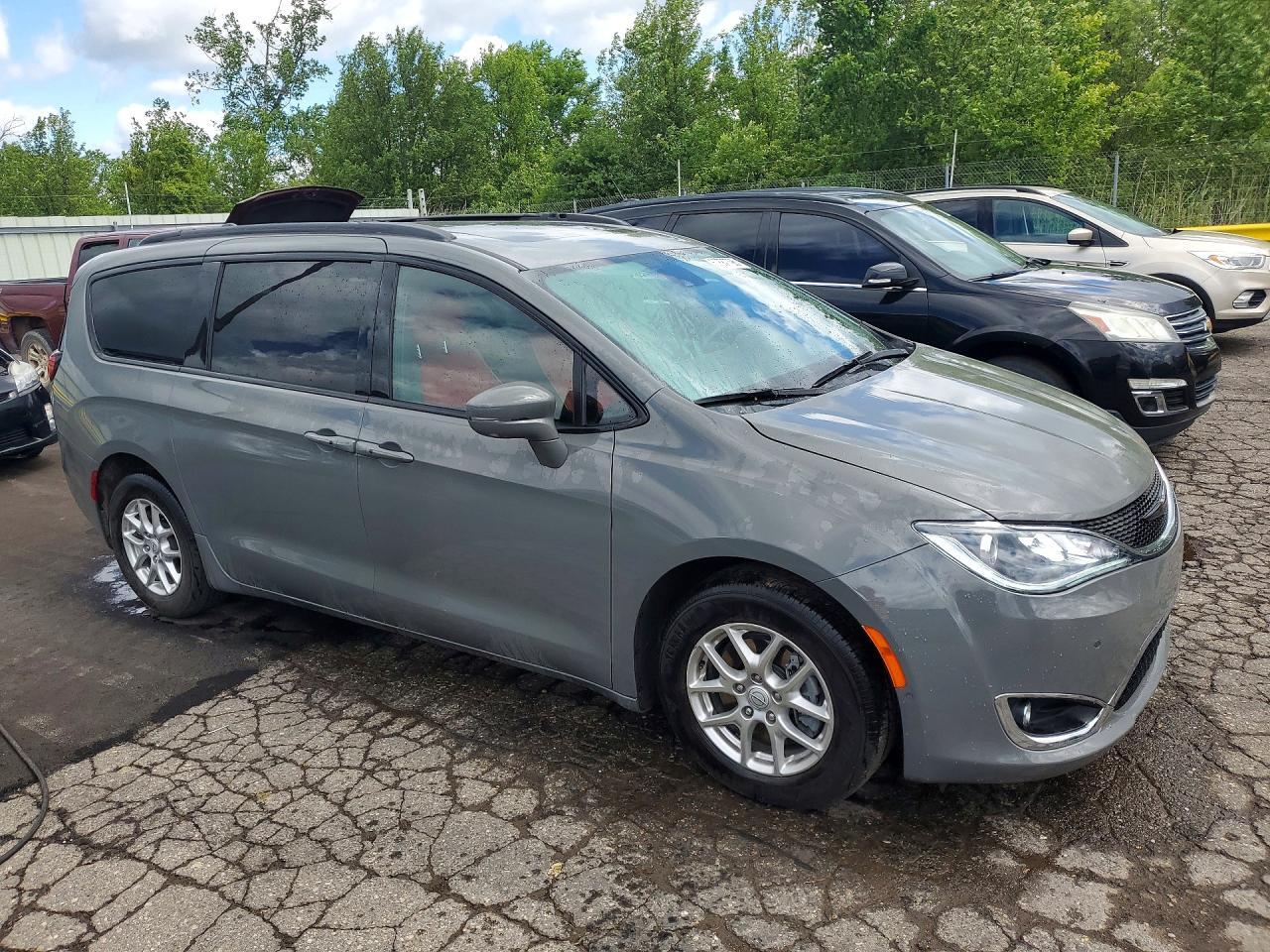 2020 Chrysler Pacifica Hybrid Limited - Image 4