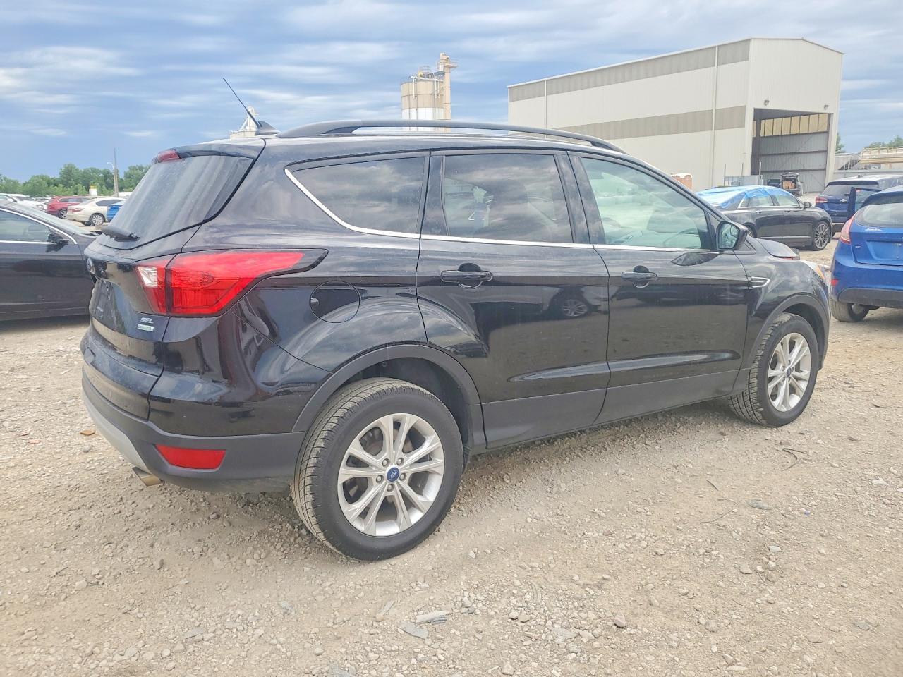 2019 Ford Escape Sel - Фото 3