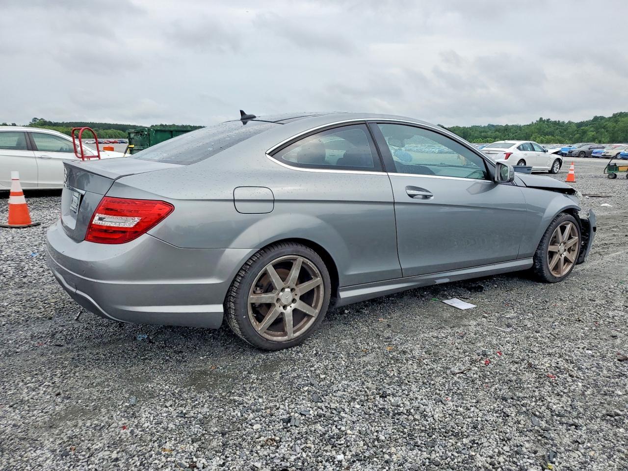 2013 Mercedes-Benz C 250 - Image 3