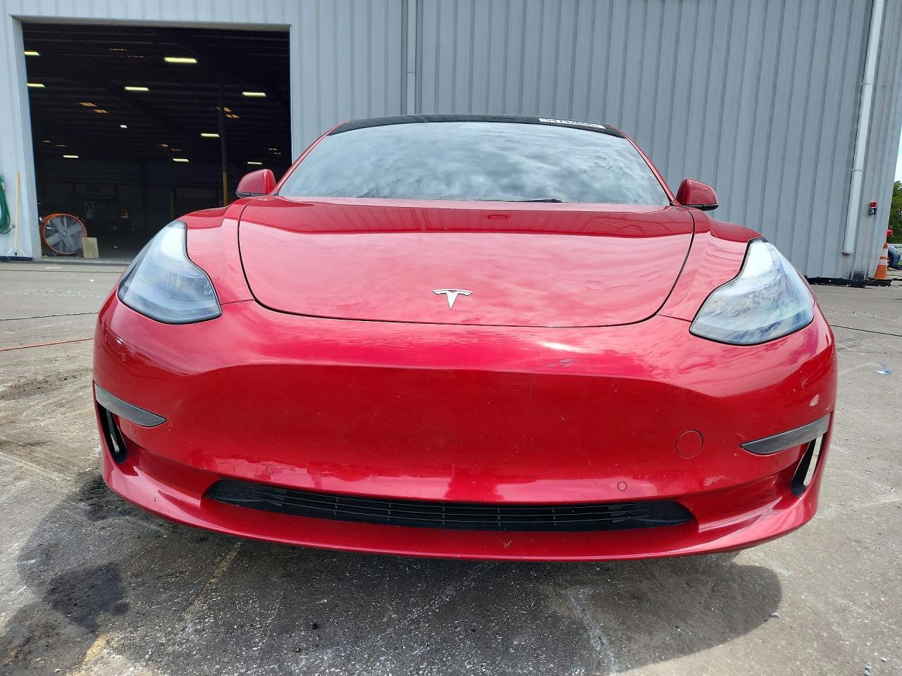 2022 Tesla Model 3 - Image 5