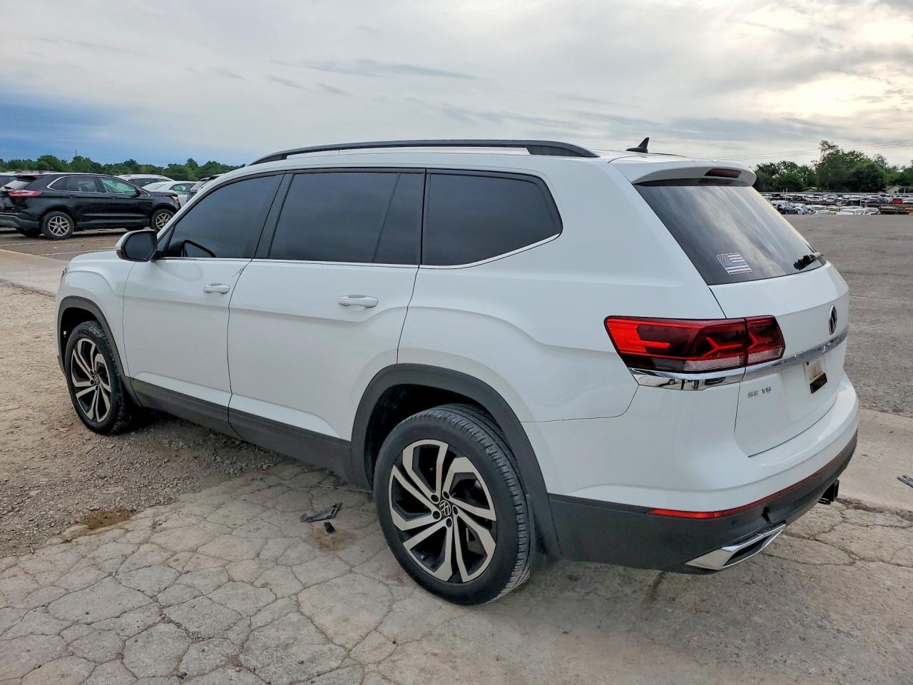 2021 Volkswagen Atlas Se - Фото 2