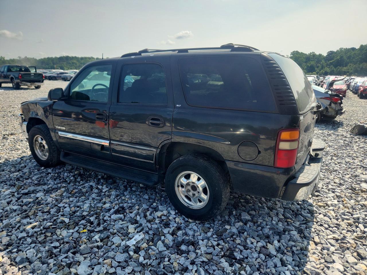 2003 GMC Yukon - Image 2