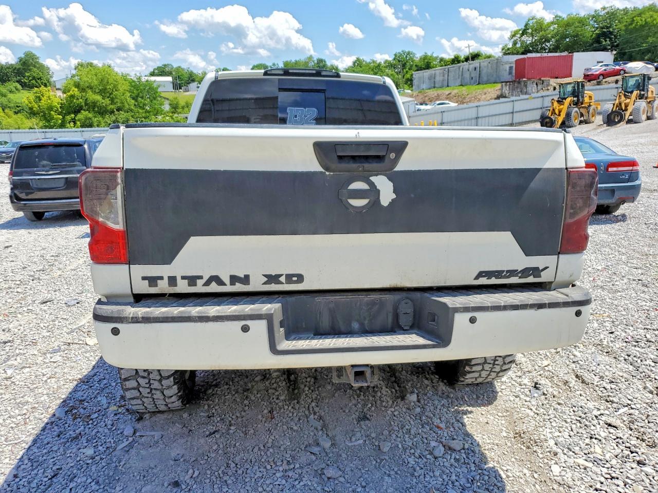 2016 Nissan Titan Xd Pro-4X - Фото 6