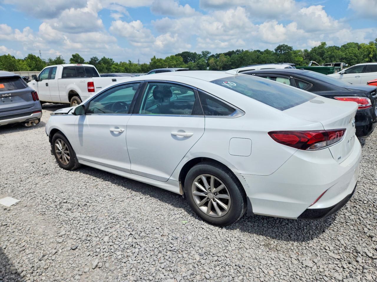 2019 Hyundai Sonata Se - Image 2