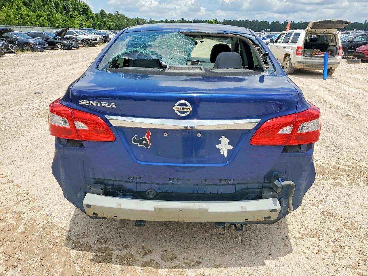 2016 Nissan Sentra S - Фото 6